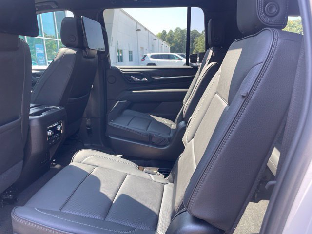 Used 2021 GMC Yukon XL Denali w/ Denali Premium Package AWD/4WD image 7