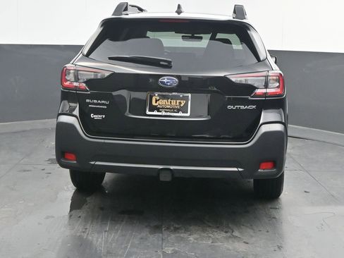 Used 2024 Subaru Outback Premium image 6