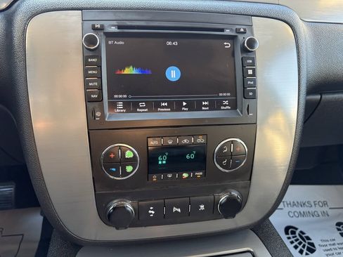 Used 2011 Chevrolet Avalanche LT w/ Suspension Package, Off-Road AWD/4WD image 33