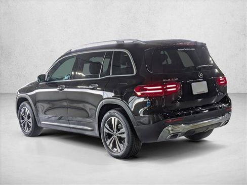 Certified 2025 Mercedes-Benz GLB 250 image 11