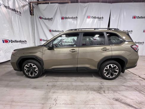 Certified 2025 Subaru Forester Premium w/ Convenience Package #1 AWD/4WD image 4