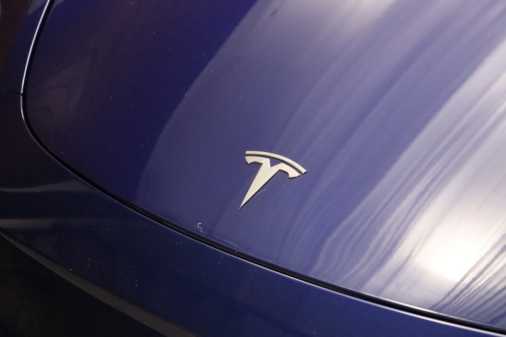 Used 2023 Tesla Model Y Performance AWD/4WD image 3