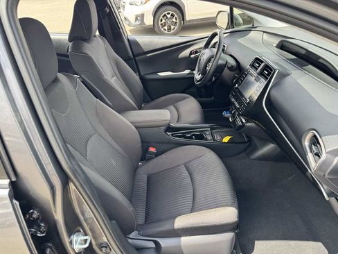 Used 2021 Toyota Prius Prime LE FWD image 12