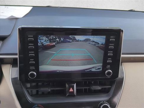 Used 2020 Toyota Corolla LE image 18