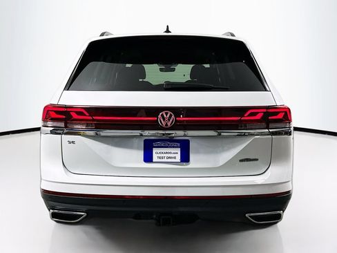 Used 2026 Volkswagen Atlas SE w/ Panoramic Sunroof Package FWD image 14