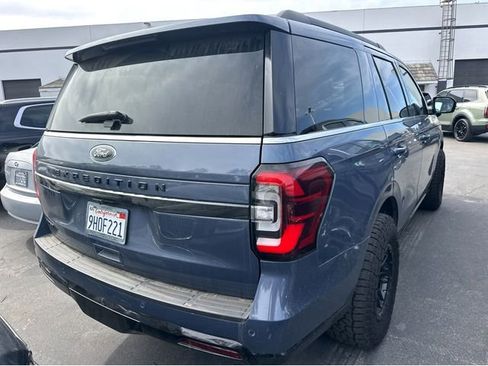 Used 2023 Ford Expedition Limited image 5