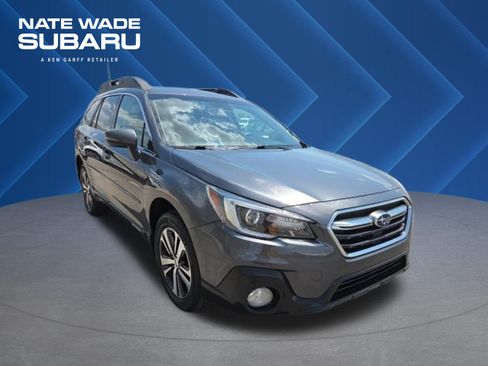 Used 2019 Subaru Outback 3.6R Limited AWD/4WD image 1