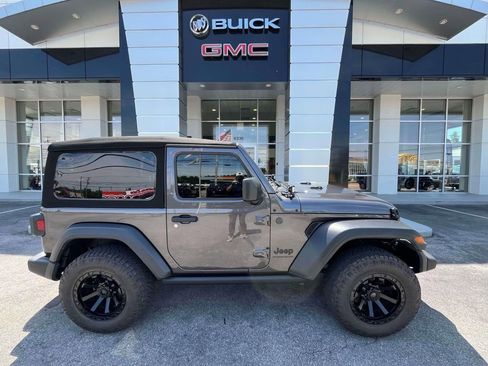 Used 2024 Jeep Wrangler Sport AWD/4WD image 2
