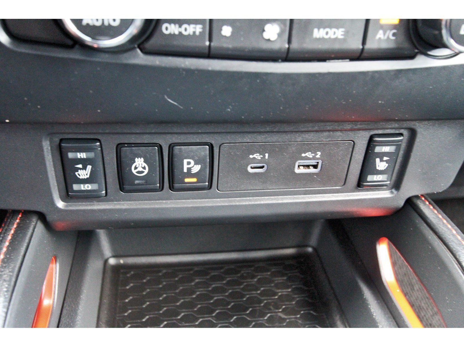 Used 2026 Nissan Frontier PRO-4X w/ Tow Package AWD/4WD image 28