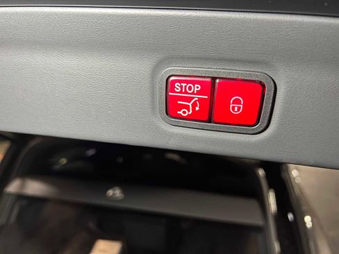 Certified 2023 Mercedes-Benz Maybach GLS 600 4MATIC image 21