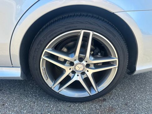 Used 2016 Mercedes-Benz E 350 4MATIC Sedan image 9