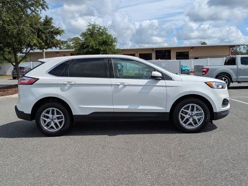 Certified 2022 Ford Edge SEL w/ Convenience Package AWD/4WD image 2