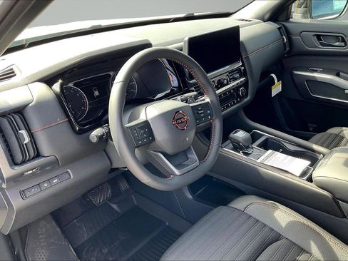 New 2026 Nissan Pathfinder Rock Creek image 7