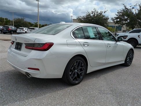 Used 2025 BMW 330i Sedan image 4