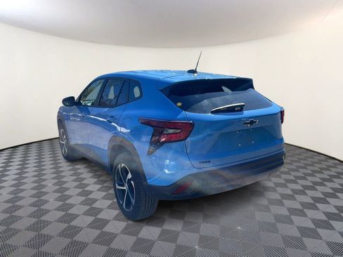 Used 2024 Chevrolet Trax RS w/ Driver Confidence Package FWD image 5