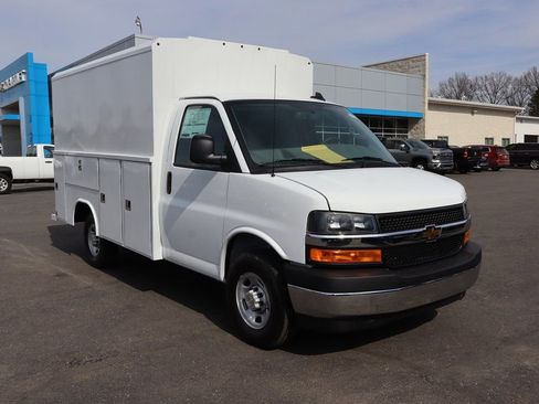 New 2026 Chevrolet Express 3500 w/ Power Convenience Package image 2