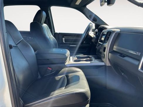 Used 2018 RAM 3500 Laramie Longhorn image 11