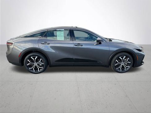 Used 2024 Toyota Crown Limited image 5