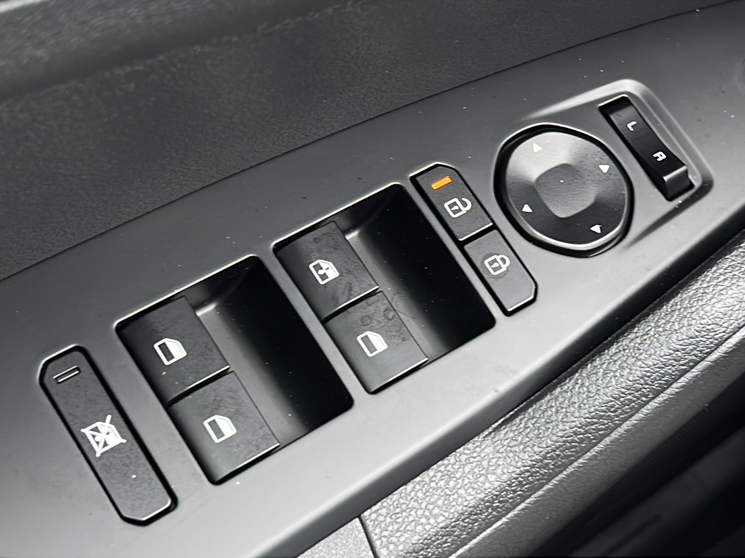 New 2027 Kia Sportage LX FWD image 17
