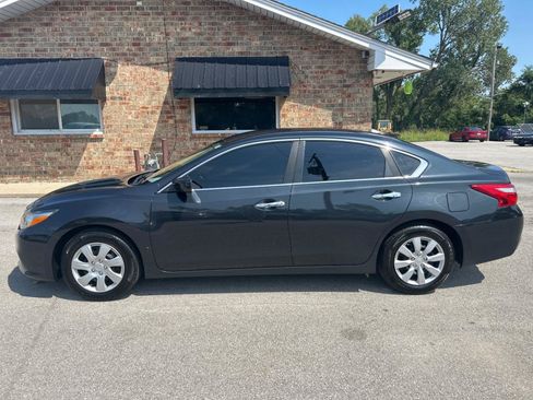 Used 2016 Nissan Altima 2.5 S w/ Power Driver Seat Package FWD image 10