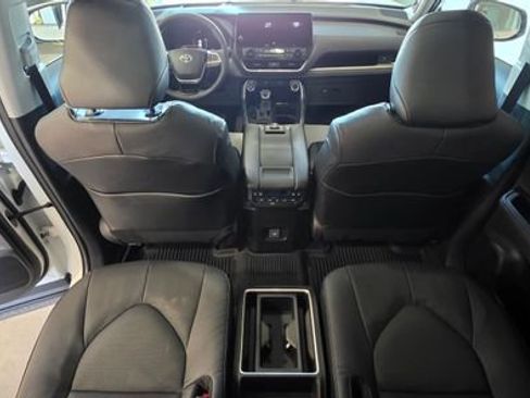 New 2026 Toyota Grand Highlander Platinum image 30