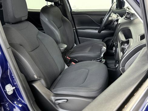 Certified 2020 Jeep Renegade Altitude image 13