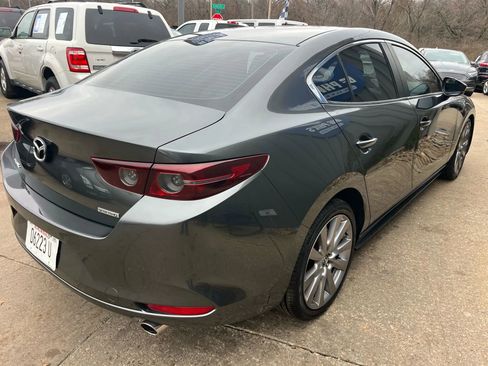 Used 2021 MAZDA MAZDA3 s image 6