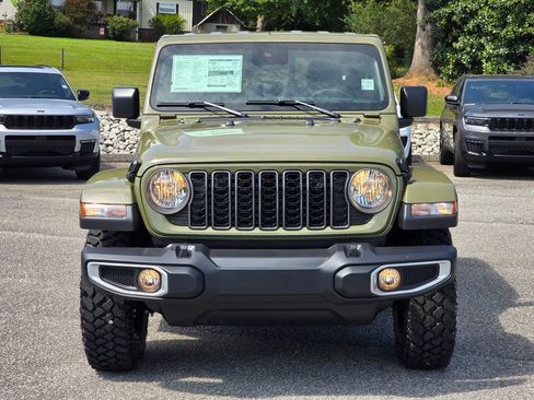 New 2025 Jeep Gladiator Sport image 14