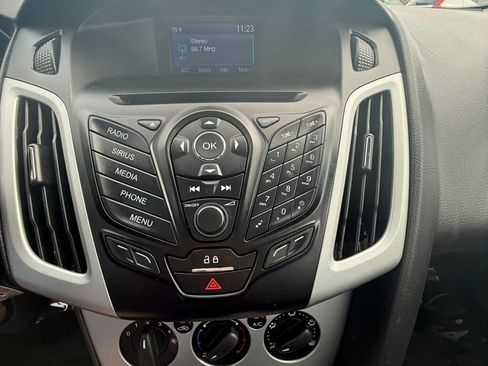 Used 2014 Ford Focus SE w/ Equipment Group 201A image 31