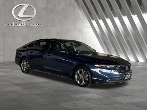 Used 2023 Honda Accord EX image 5