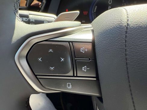 Used 2025 Lexus RZ 450e image 22