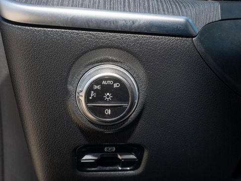 Used 2025 Mercedes-Benz C 300 Sedan image 30