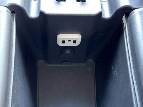 Used 2019 Buick Envision Essence image 28