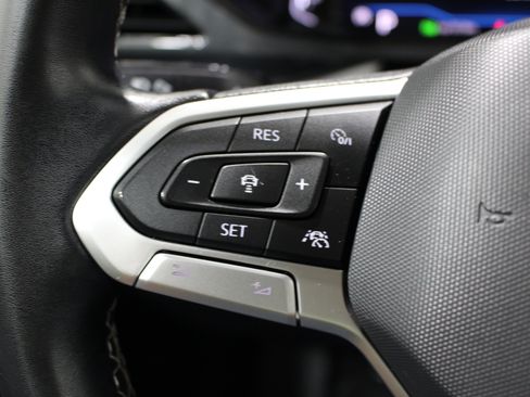 Used 2022 Volkswagen Taos SEL AWD/4WD image 13