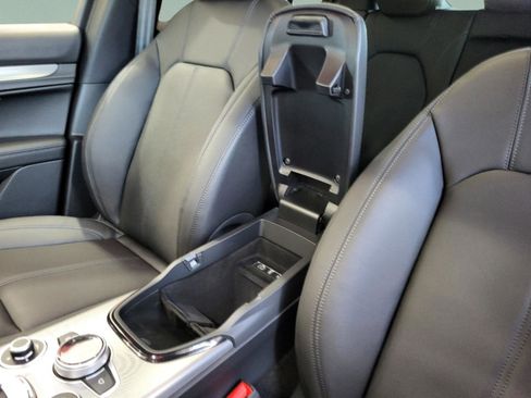 New 2025 Alfa Romeo Stelvio Sprint image 28