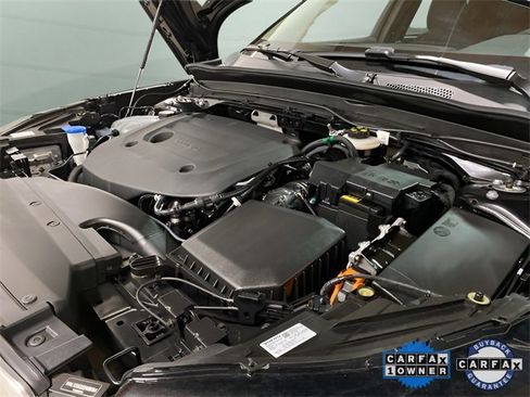 Used 2025 Volvo XC40 B5 Plus image 80