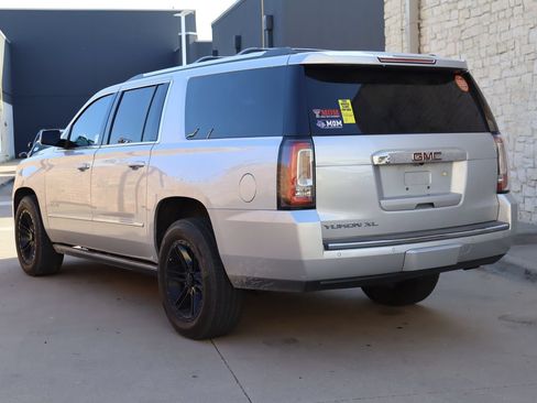 Used 2018 GMC Yukon XL Denali w/ Denali Ultimate Package RWD image 3