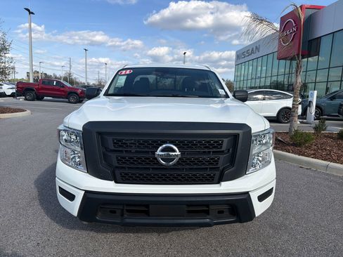 Used 2022 Nissan Titan S image 2