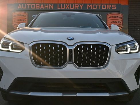 Used 2023 BMW X4 xDrive30i w/ M Sport Package image 2