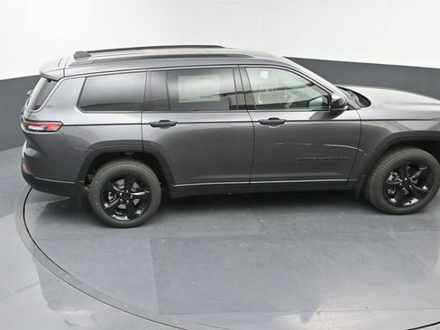 New 2026 Jeep Grand Cherokee L Limited w/ Limited Altitude Package image 35