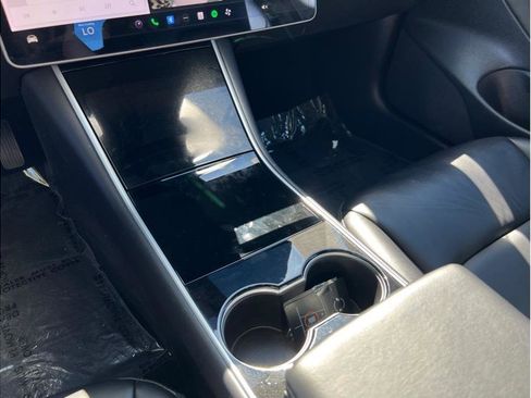 Used 2020 Tesla Model 3 Standard Range Plus image 12