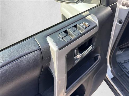 Used 2019 Toyota 4Runner SR5 AWD/4WD image 14