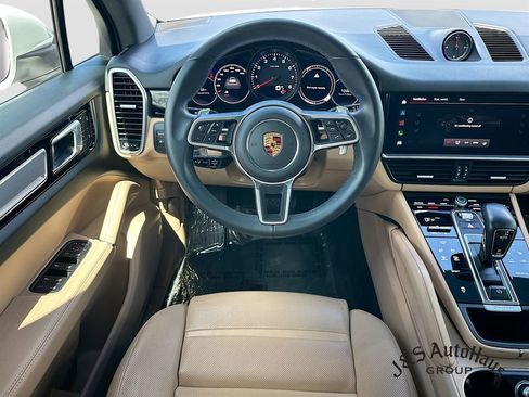 Used 2022 Porsche Cayenne Platinum Edition AWD/4WD image 29