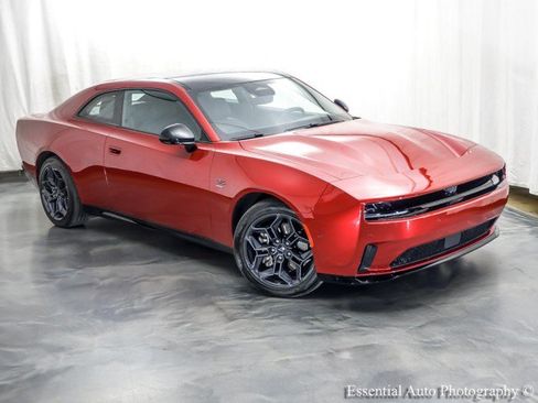 Used 2025 Dodge Charger Daytona R/T w/ Sun & Sound Package AWD/4WD image 5
