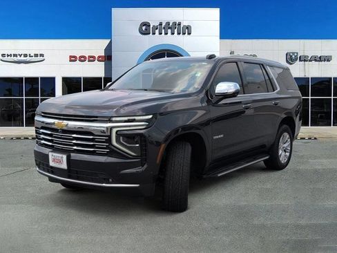 Used 2025 Chevrolet Tahoe Premier RWD image 11