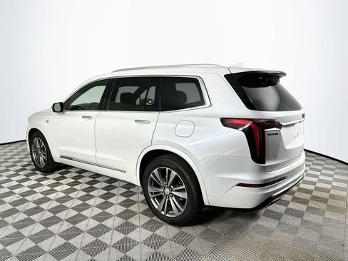 Used 2022 Cadillac XT6 Premium Luxury FWD image 5
