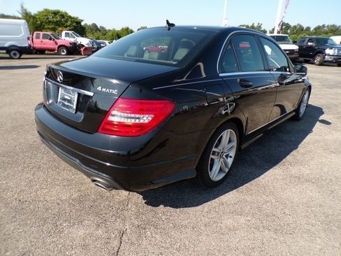 Used 2012 Mercedes-Benz C 300 4MATIC Sedan image 4