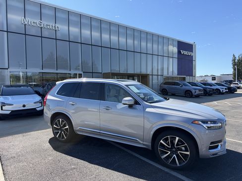 Used 2024 Volvo XC90 B6 Plus w/ Protection Package Premier AWD/4WD image 3