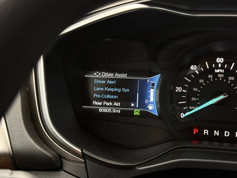 Used 2019 Ford Fusion SE FWD image 30