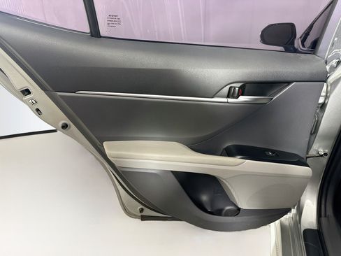 Used 2019 Toyota Camry SE w/ Audio Package FWD image 26